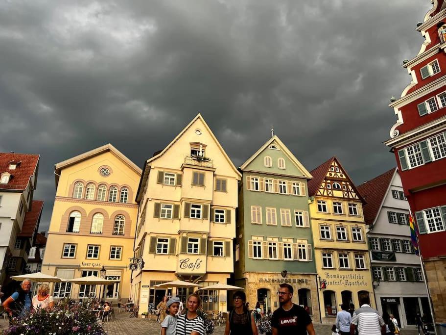 Nah Zur S-Bahn Und Altstadt Esslingen am Neckar Dış mekan fotoğraf